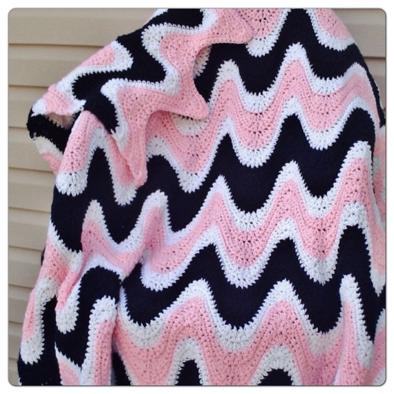 Wave Crochet Baby Afghan (pink, White, Black)